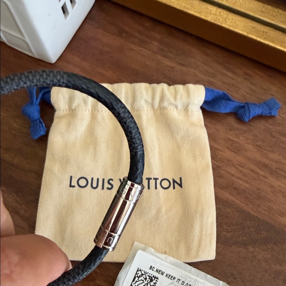 Louis Vuitton keep it bracelet with Silver Clasp size 19 - Picture 9 of 13